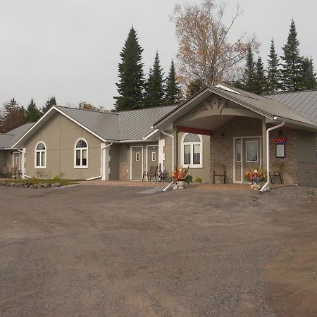 Seasons Extended Stay Suites Thunder Bay Exterior foto